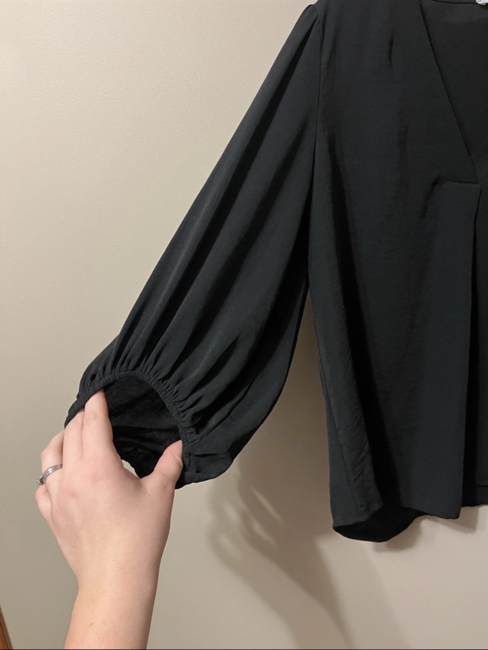 Maurices Black V-Neck Balloon Sleeve Blouse Women’s Large - Picture 2 of 9
